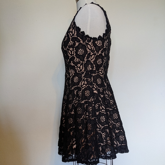 Black Lace Dress - Picture 4 of 5